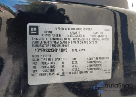 2009 Cadillac Escalade Standard z USA, uszkodzony, nr VIN 1GYFK232X9R143845